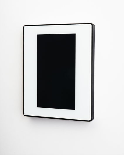 کلید ترموستاتیک مدل مجستیک سفید فریم مشکی